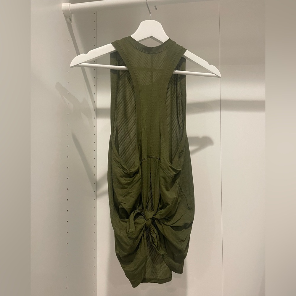 Lululemon tank top with tie in the back